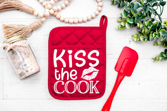 Kiss the Cook Pot Holder SVG: A Designer's Review